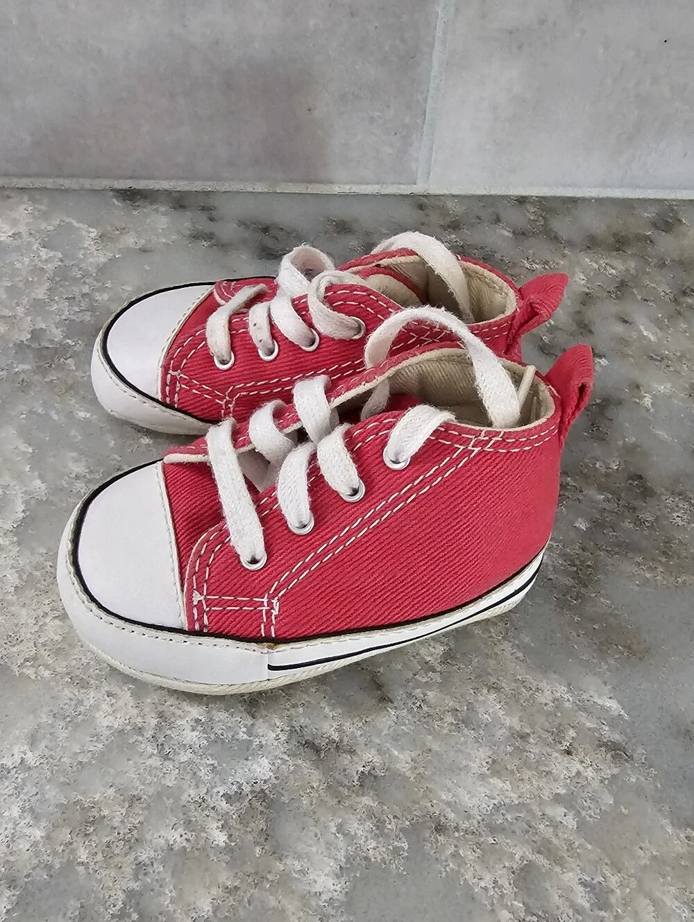 Converse Chuck Taylor First Star Red Infant Crib Shoes Size 2 High Top 88875
